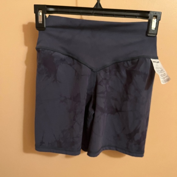 Alphalete Reversible Dark Blue Tie Dye Spandex Shorts - Picture 4 of 6